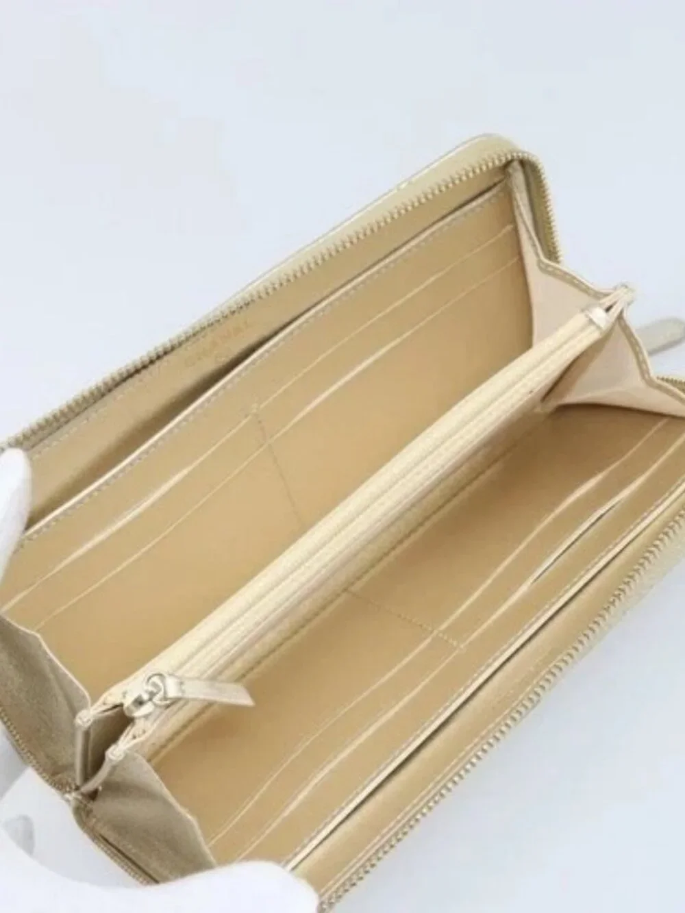 CHANEL Matelasse Long Wallet Lamb Skin Gold Tone CC Auth LNZ571V